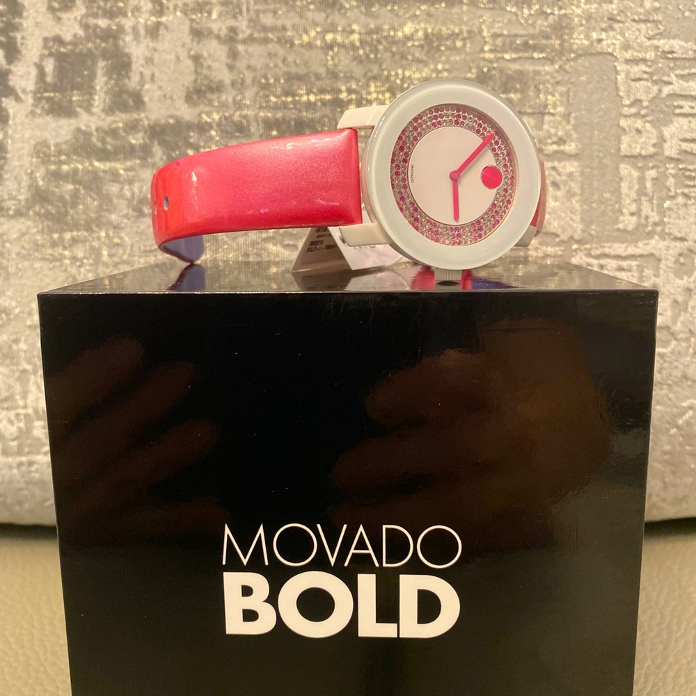 AUTHENTIC Movado Bold Women’s Watch 36 mm, pink crystals
